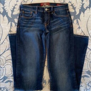 Lucky Brand Sweet ‘N Low Size 2 Long Jeans